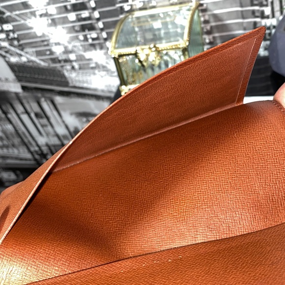 Authentic Louis Vuitton Vintage Malletier Monogram Checkbook Wallet - Picture 8 of 12